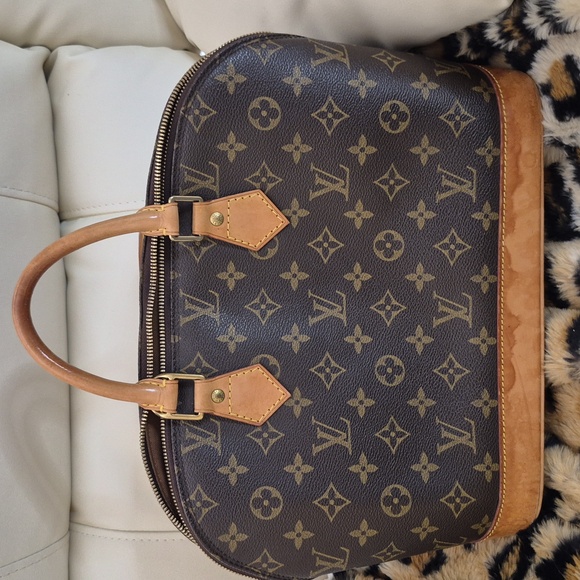 Handbags - Vintage LV Alma SALE
